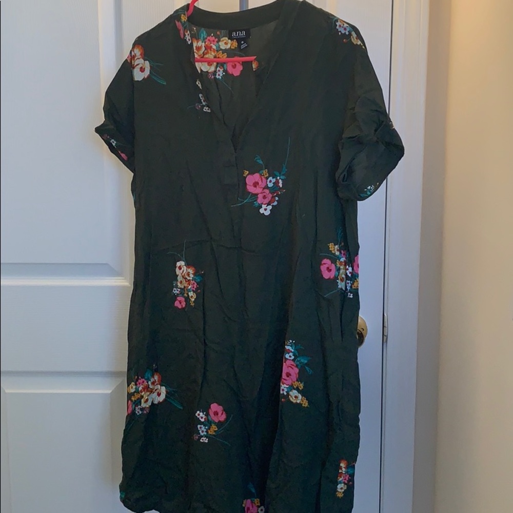 Floral shift dress